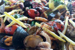 Grigliata di pesce e verdure