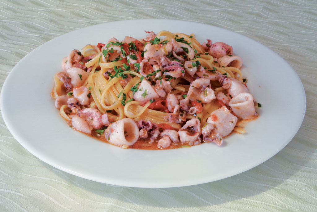 Linguine con Calamaretti