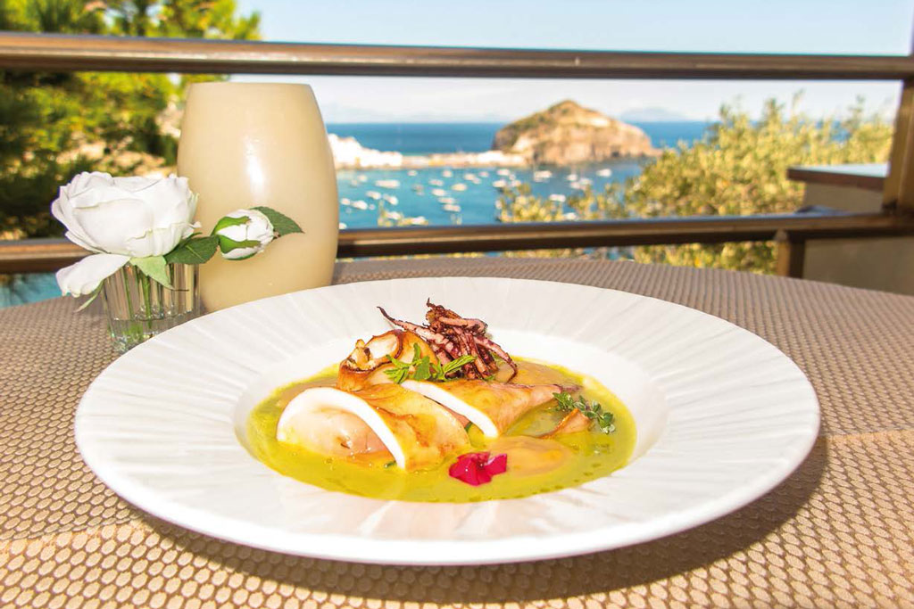 Totanetto ripieno del mare e dell'orto su crema di zucchine e salsa di Tarallo di Agerola