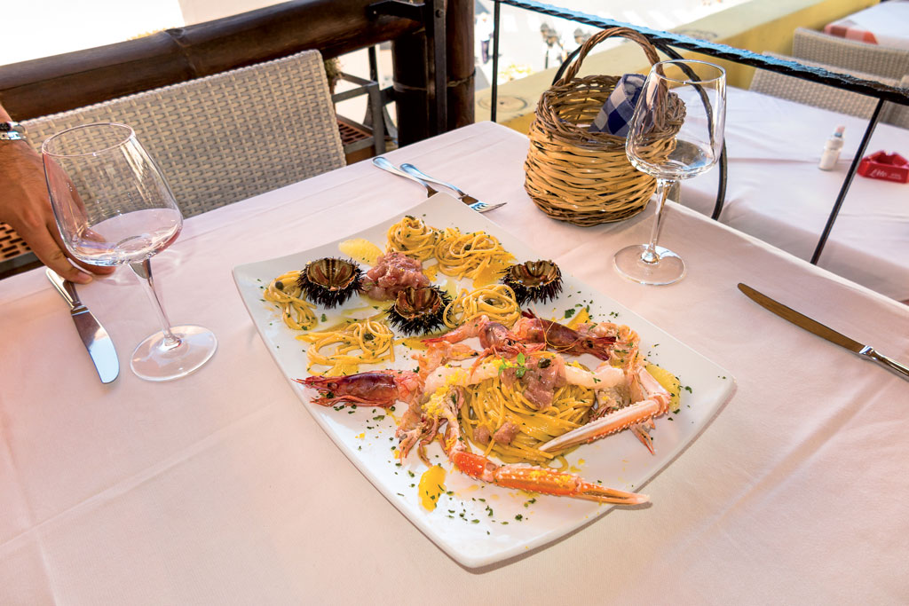 Vermicelloni con crudo di mare